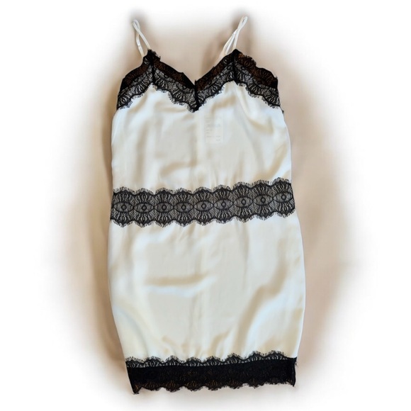 CAD NEW White Ivory With Black Lace Trim Women’s Dress‎ Size Small NWT - Picture 1 of 9